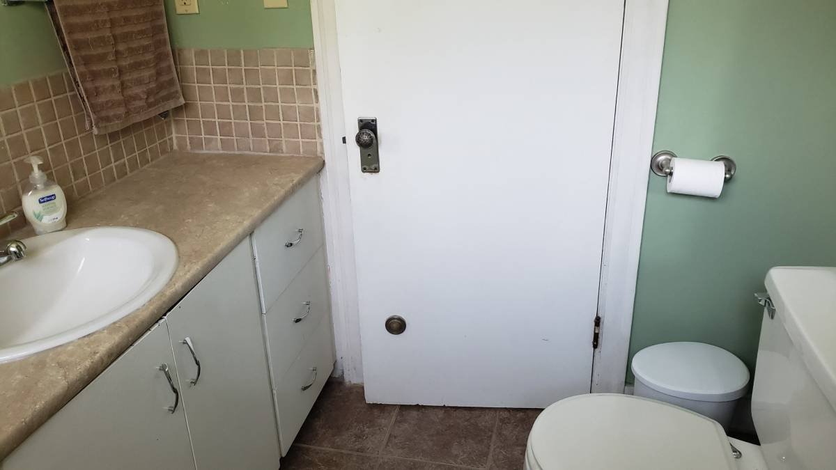East 20th Avenue - Photo 13