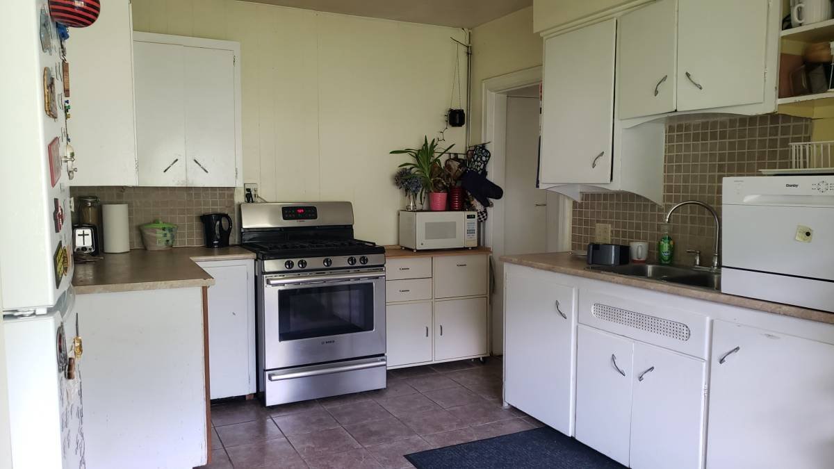 East 20th Avenue - Photo 8