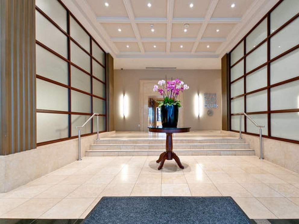 610 Granville Street - Photo 2