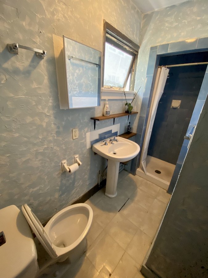 1620 Graveley Street - Photo 11
