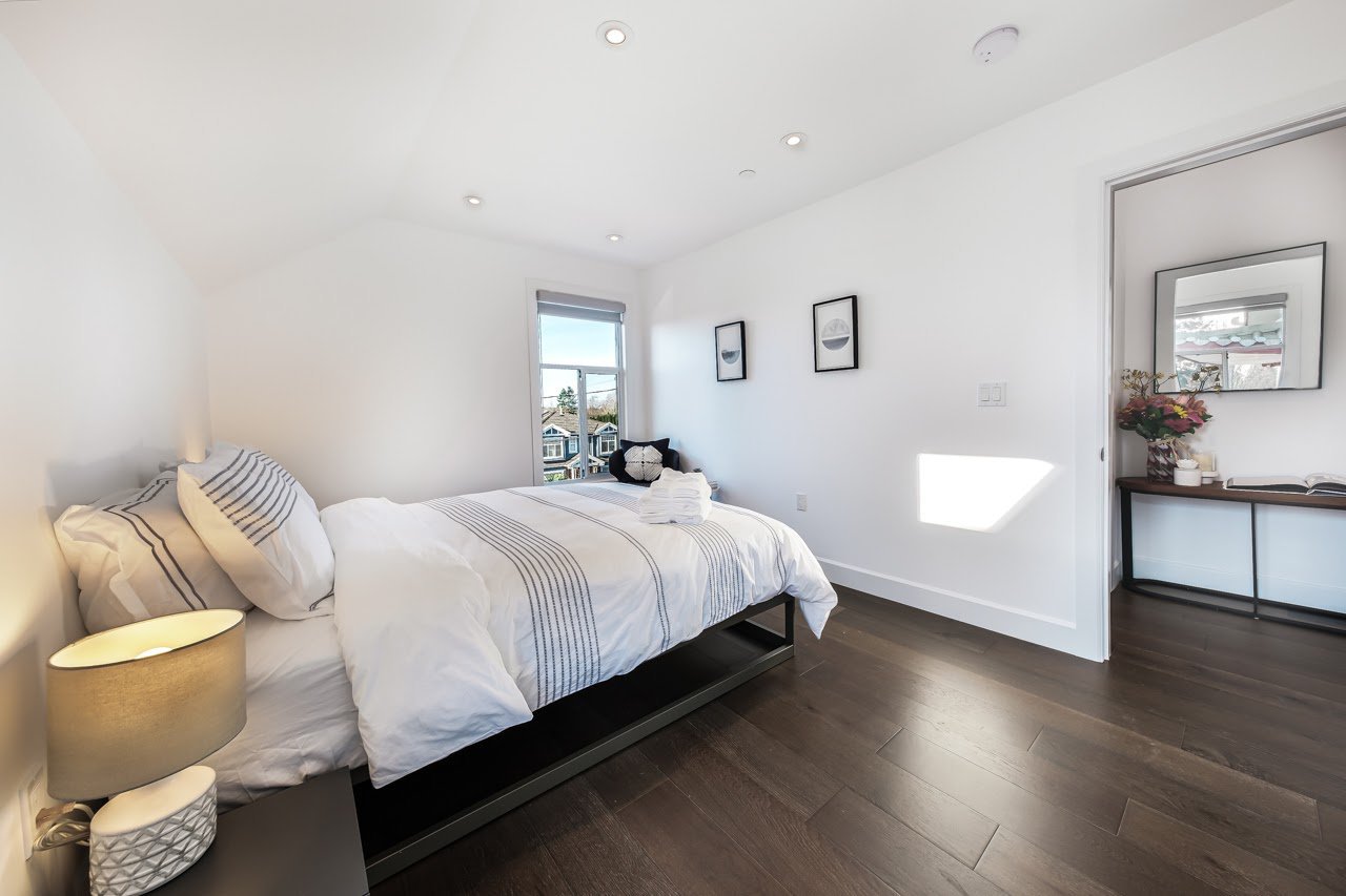 6460 Saint George Street - Photo 19