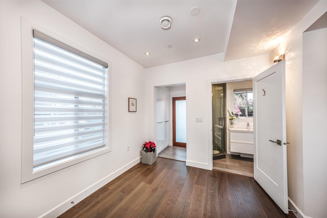 6460 Saint George Street - Photo 6