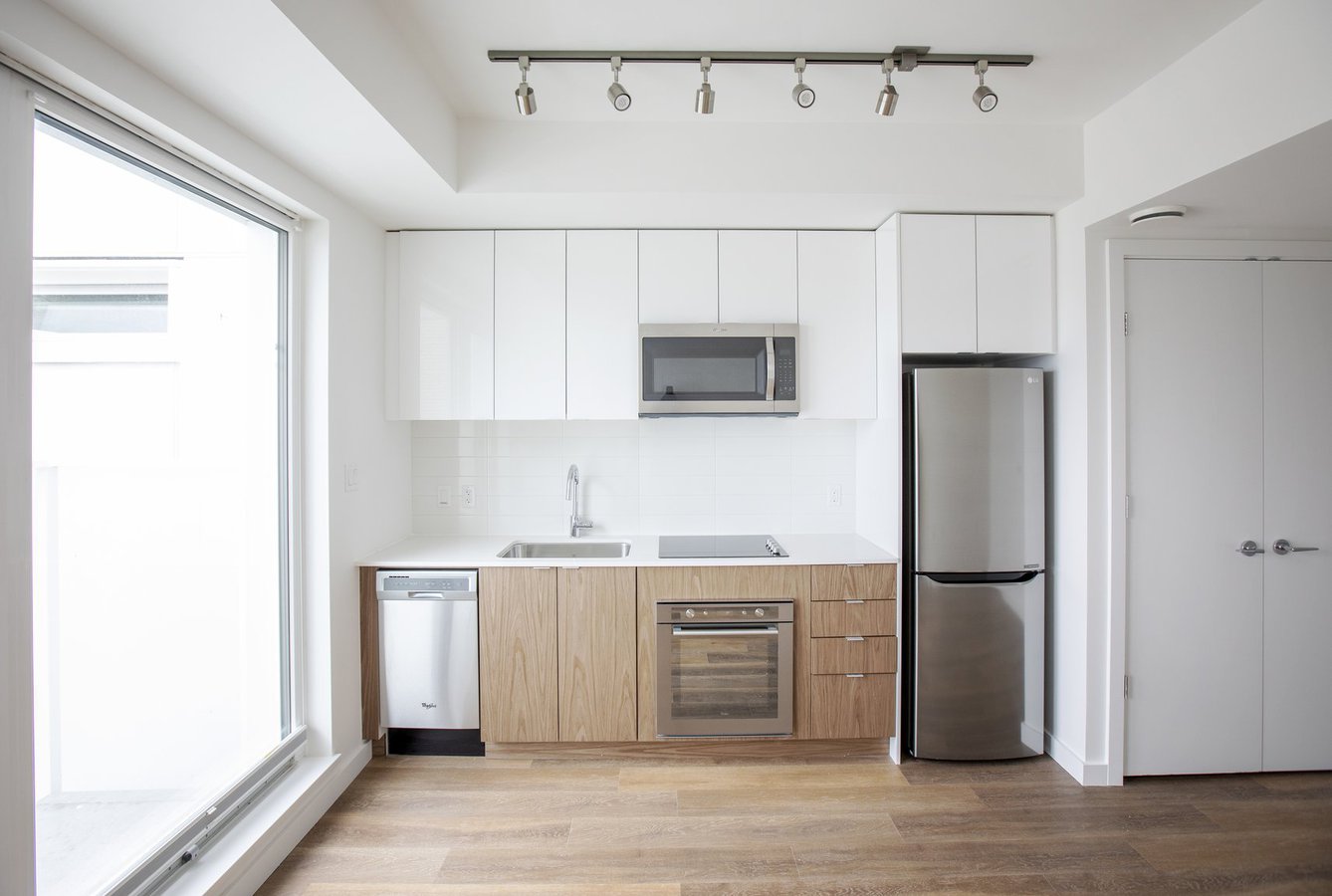 Apartment for rent at 303 Pender, Vancouver, BC. 