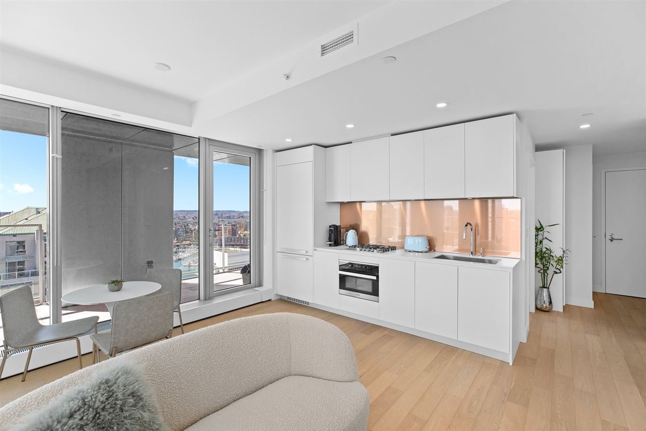 1480 Howe Street - Photo 2
