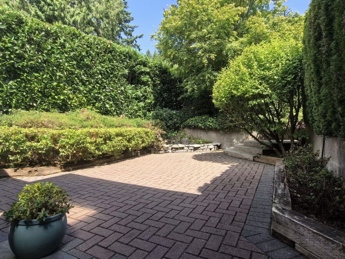 4070 Rose Crescent - Photo 4
