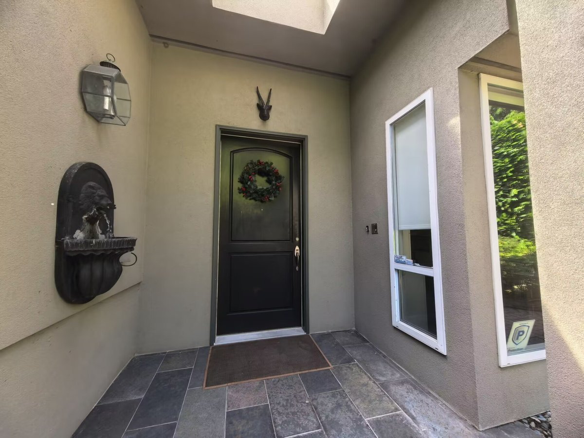 4070 Rose Crescent - Photo 6