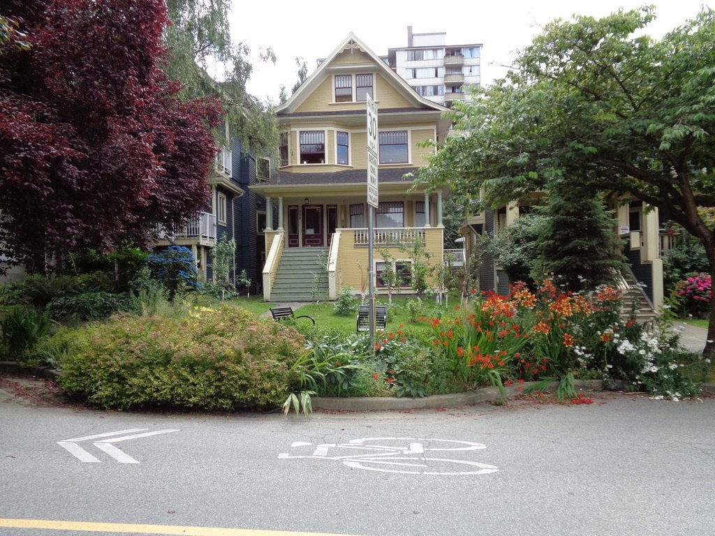 1550 Comox Street - Photo 19