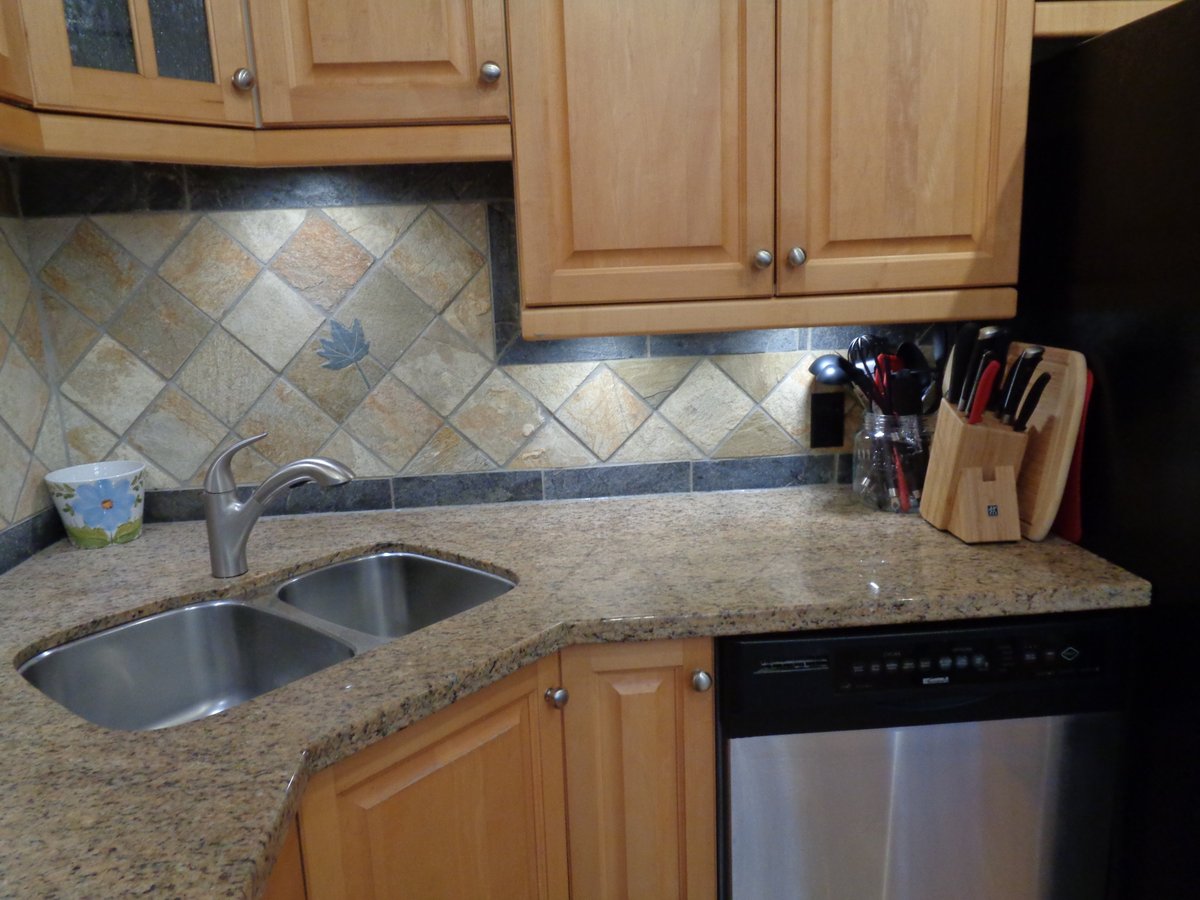 1550 Comox Street - Photo 6