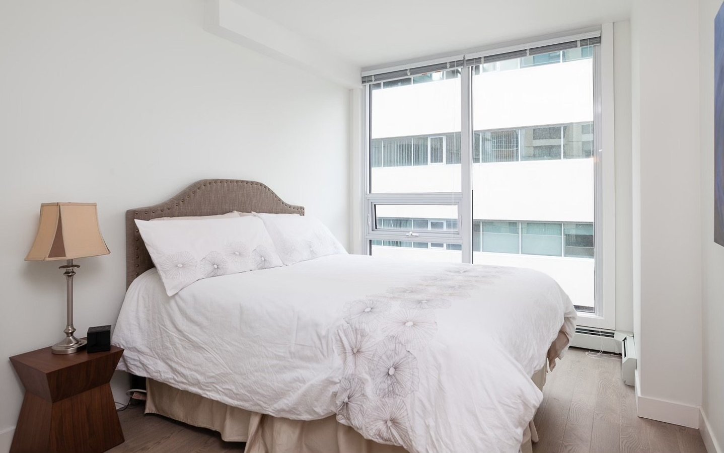 555 West 7th Avenue - Photo 3