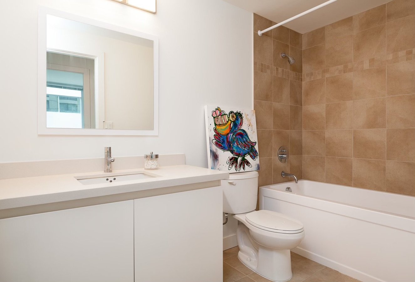 555 West 7th Avenue - Photo 6