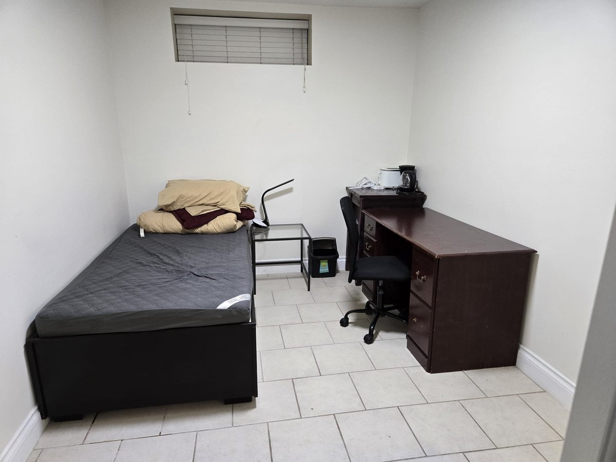 469 East 49th Avenue - Photo 9