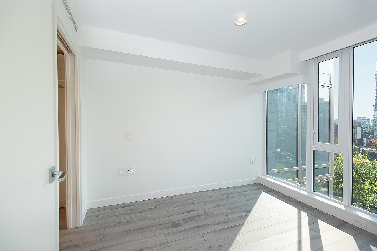 1107 Richards Street - Photo 13
