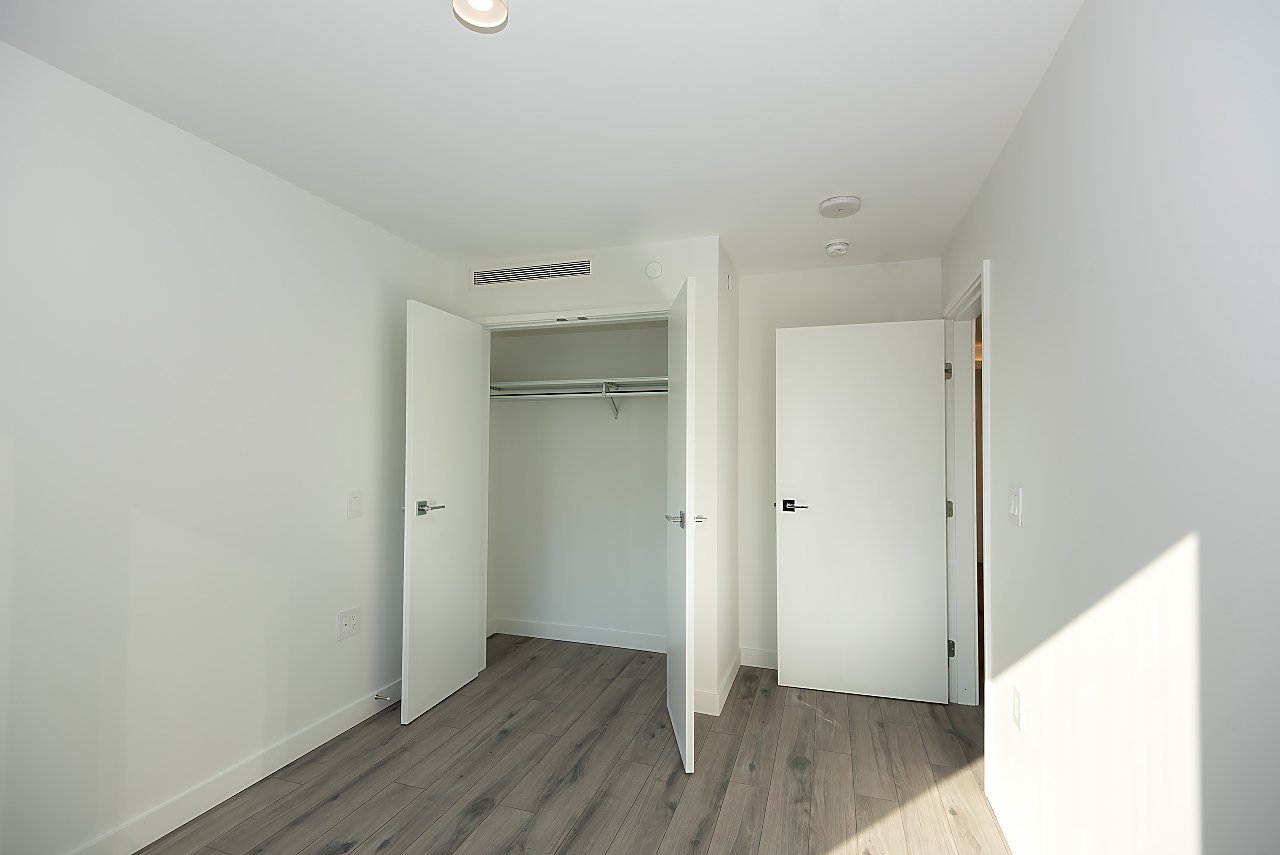 1107 Richards Street - Photo 19