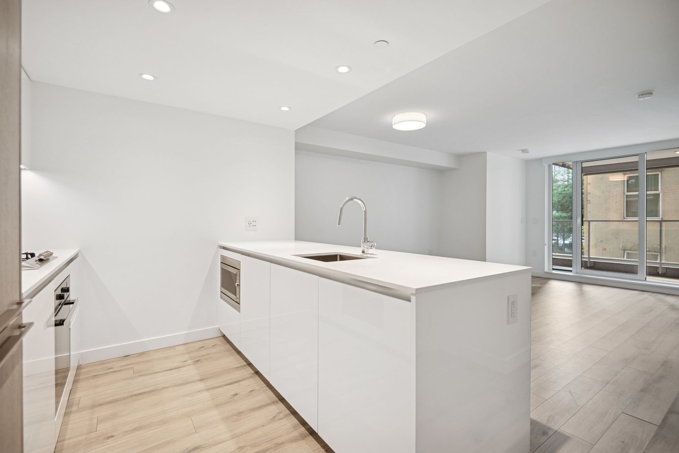 1107 Richards Street - Photo 7