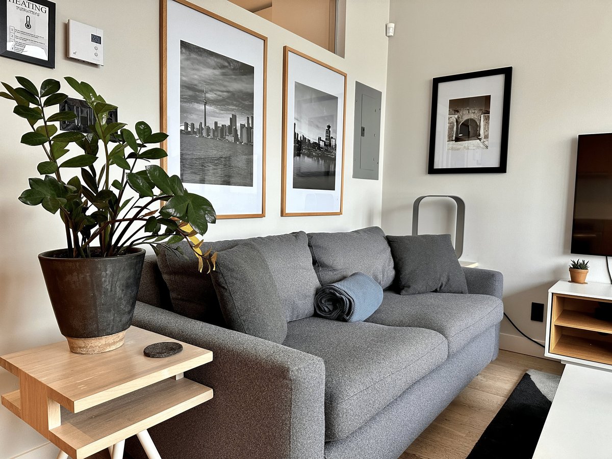 250 East 6th Avenue - Photo 2