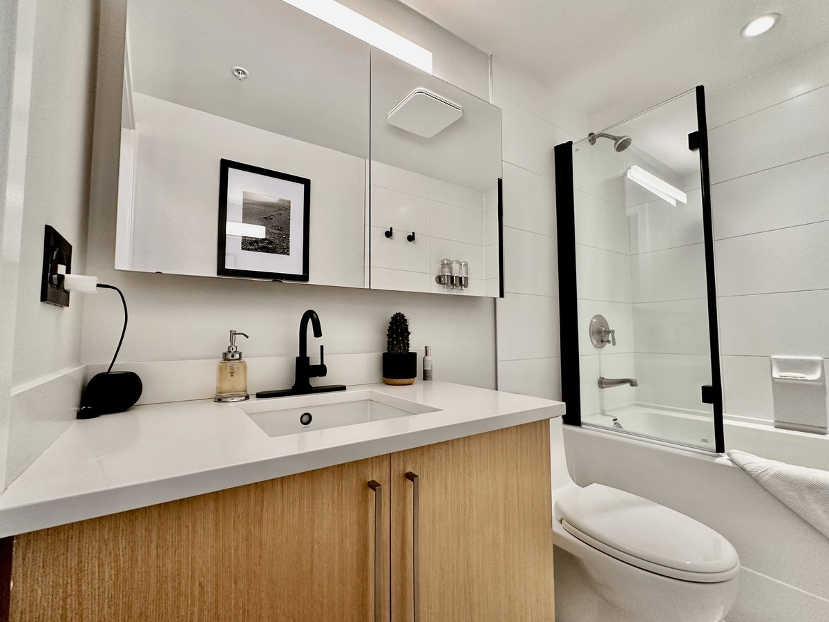 250 East 6th Avenue - Photo 13
