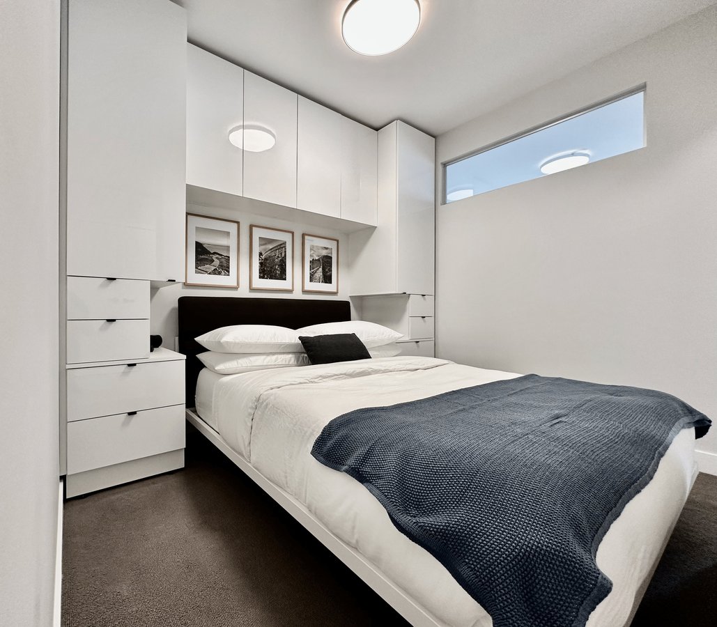 250 East 6th Avenue - Photo 3