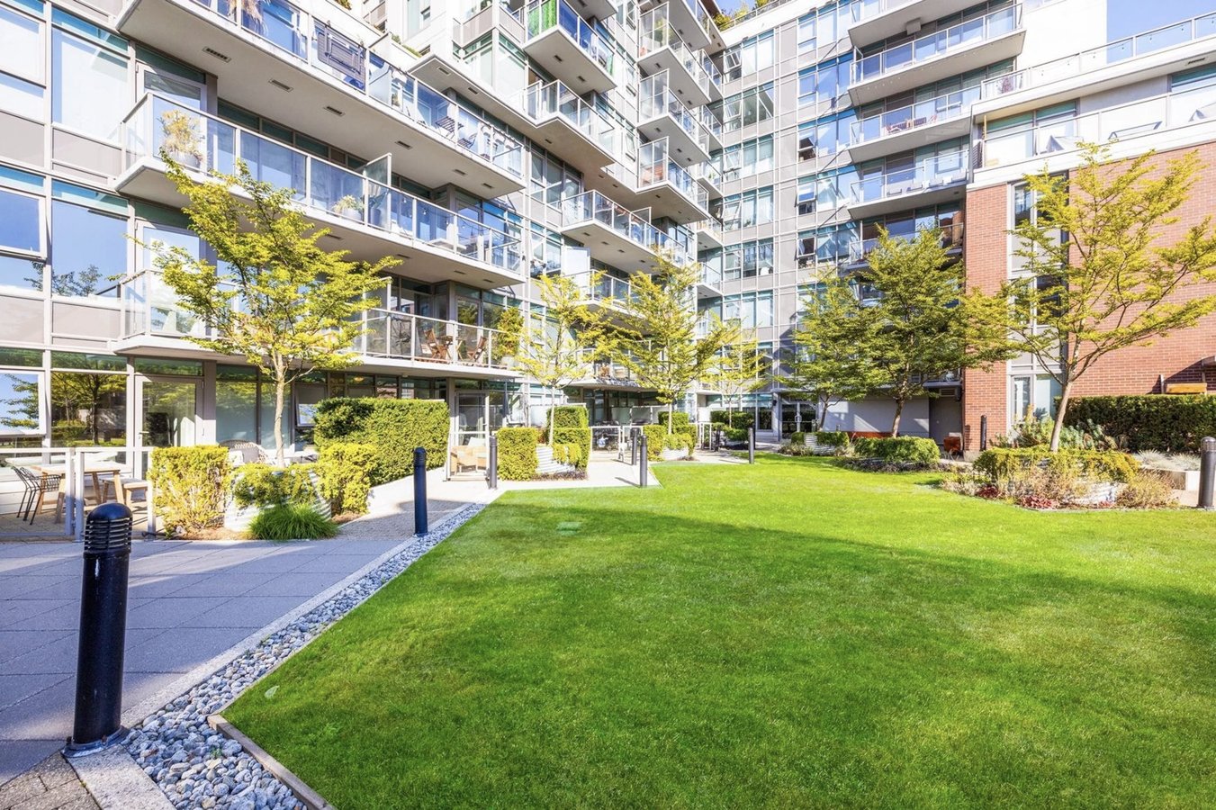 250 East 6th Avenue - Photo 21