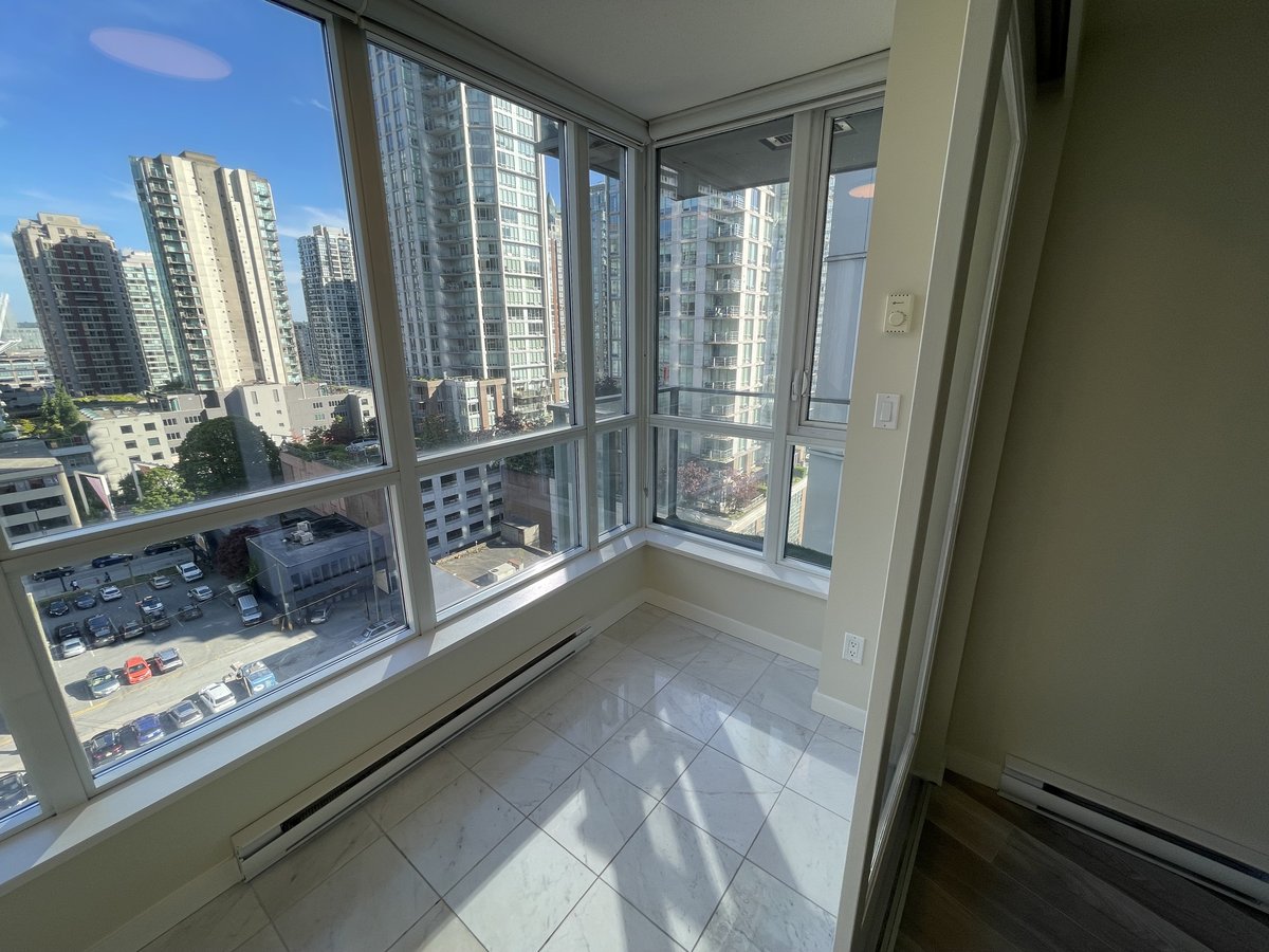 833 Seymour Street - Photo 9