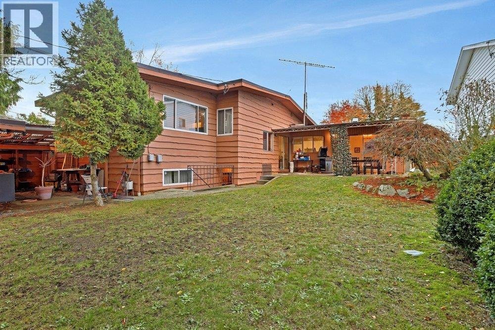 2950 W 31ST AVENUE - Photo 9