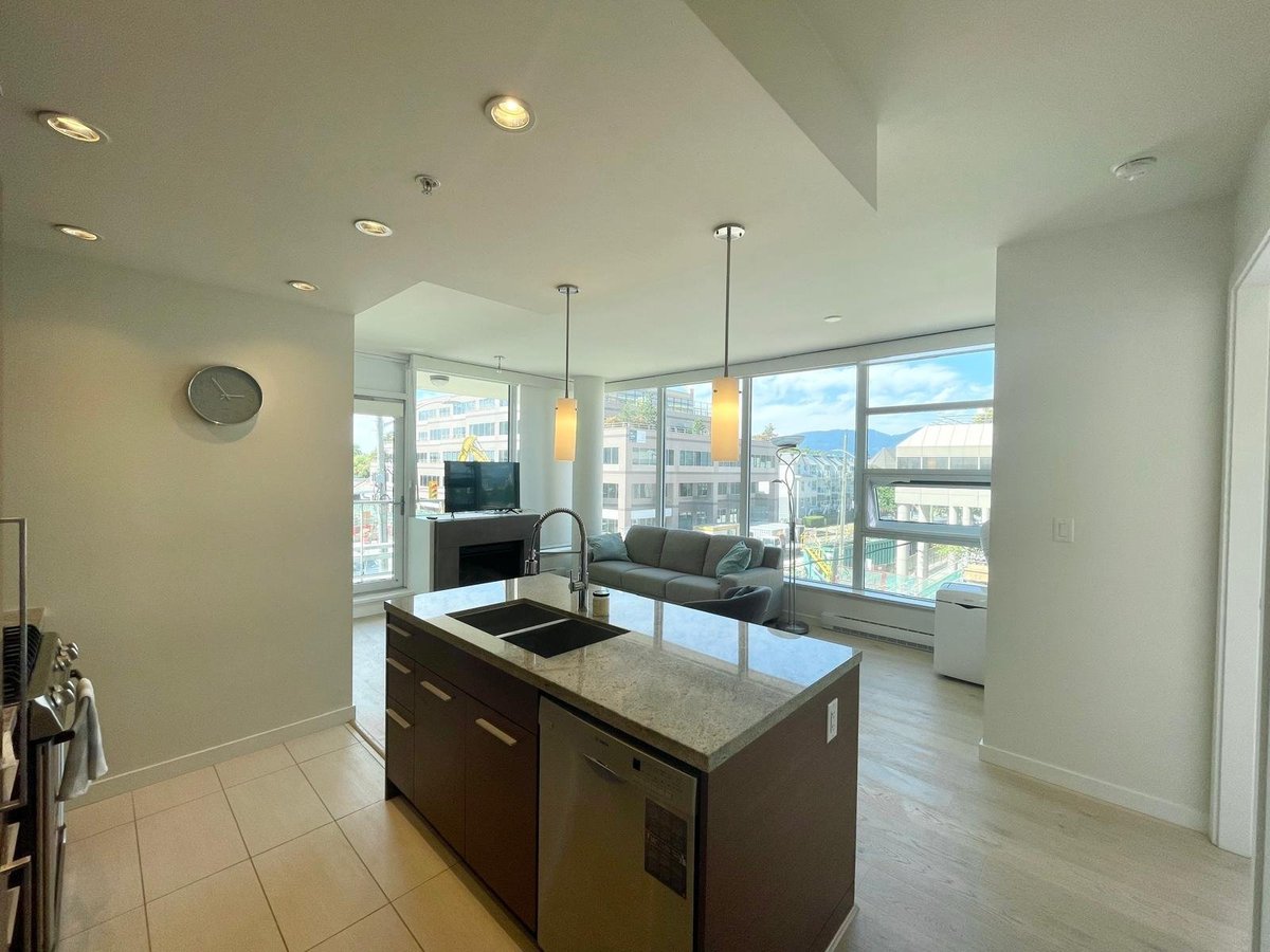 2528 Maple Street - Photo 4