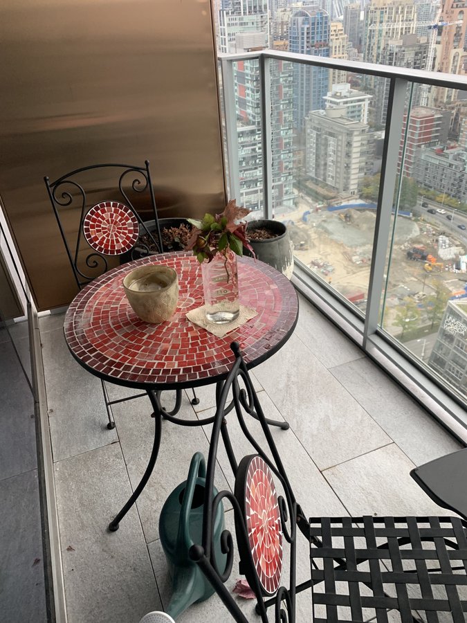 1496 Howe Street - Photo 2
