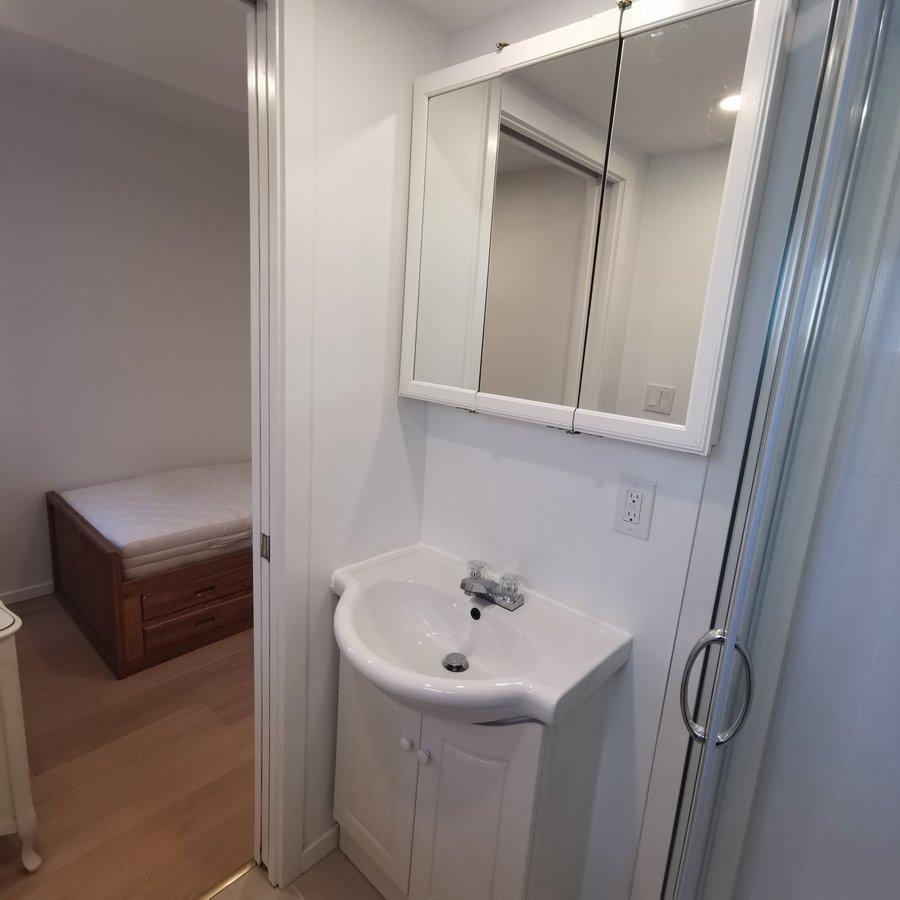 West 19th Avenue - Photo 8