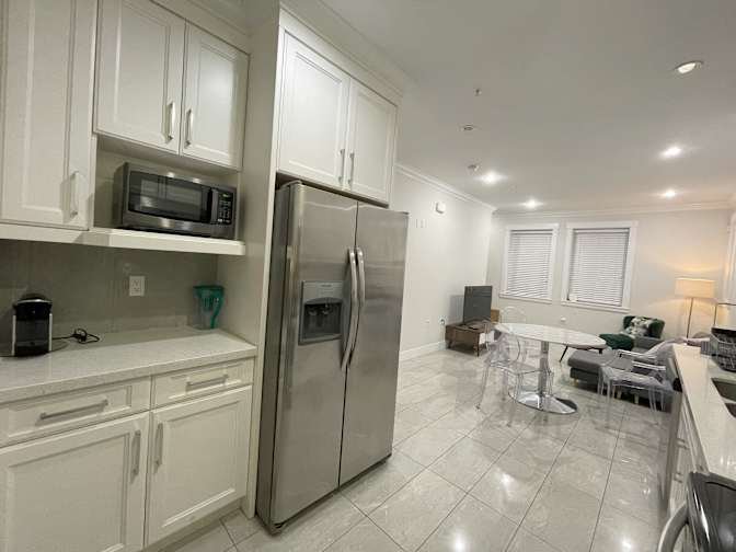 East 35th Avenue - Photo 2
