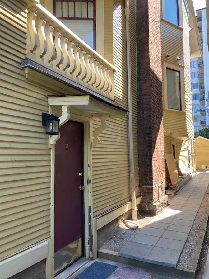 Comox Street - Photo 103