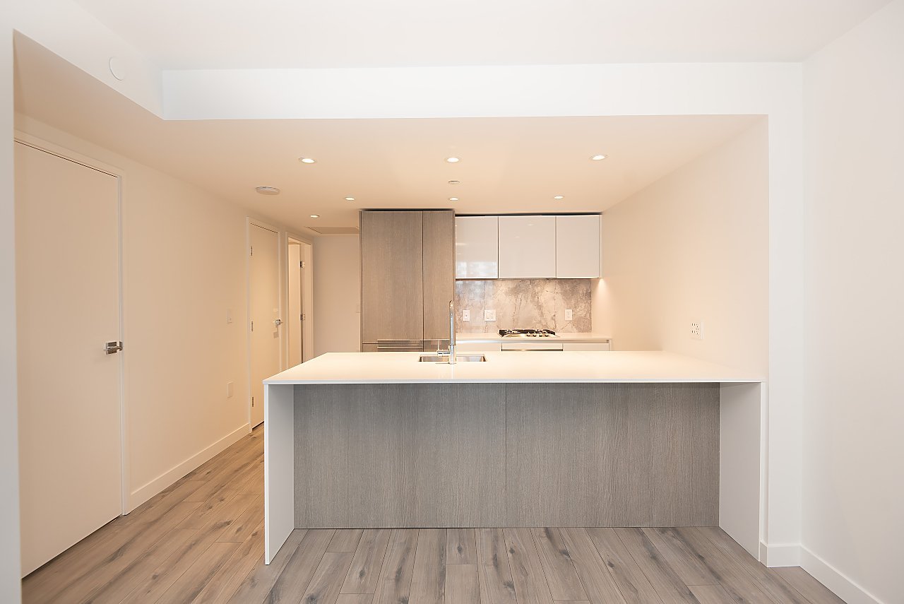 1107 Richards Street - Photo 3