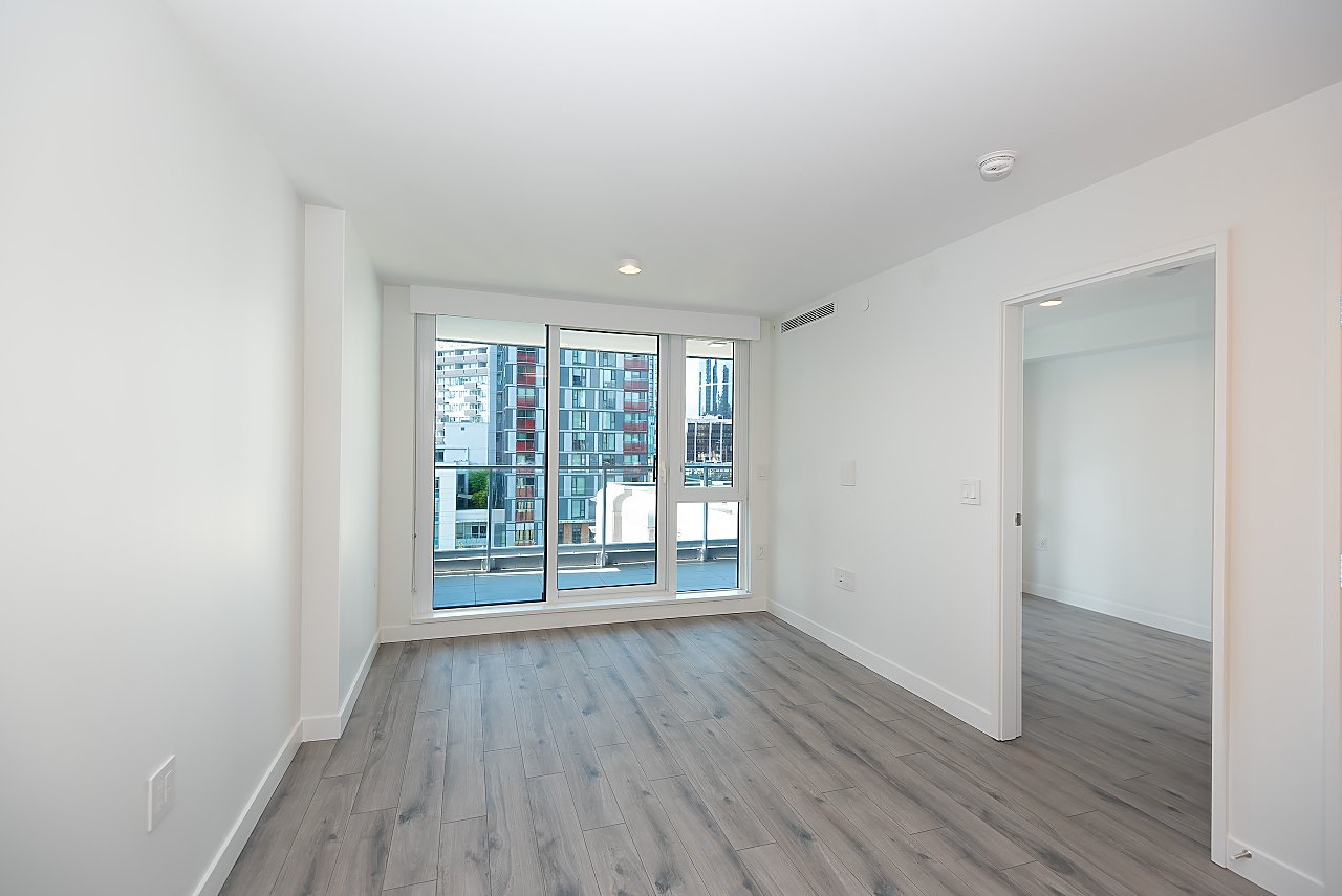1107 Richards Street - Photo 5