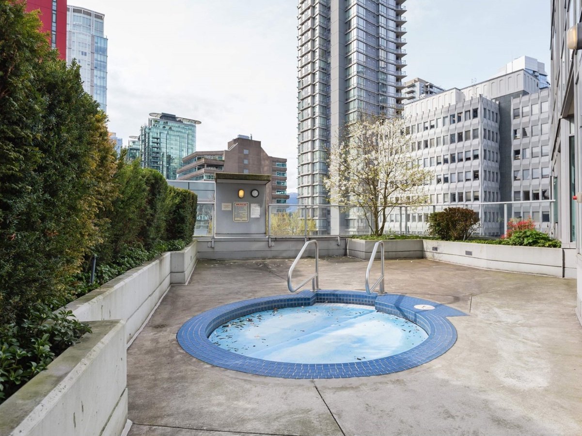 1188 West Pender Street - Photo 14