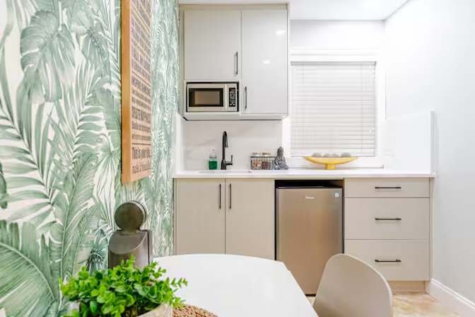 East 8th Avenue - Photo 6