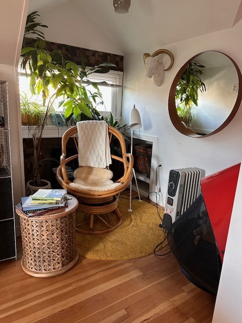 1912 East 41st Avenue - Photo 2
