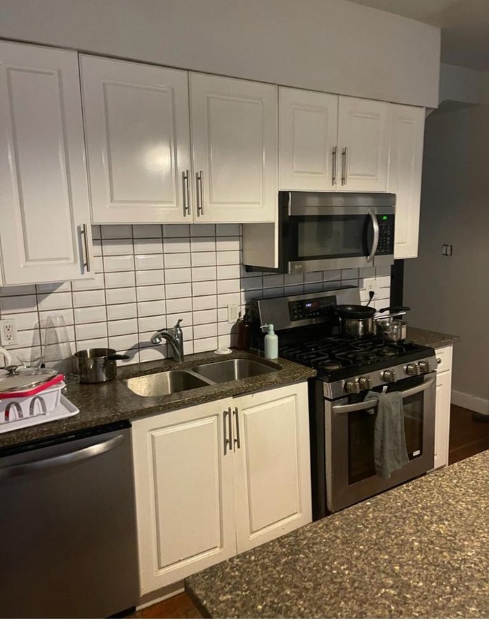 East 1st Avenue - Photo 14