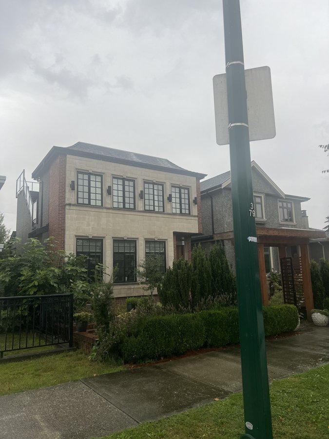 2949 Kitchener Street - Photo 1