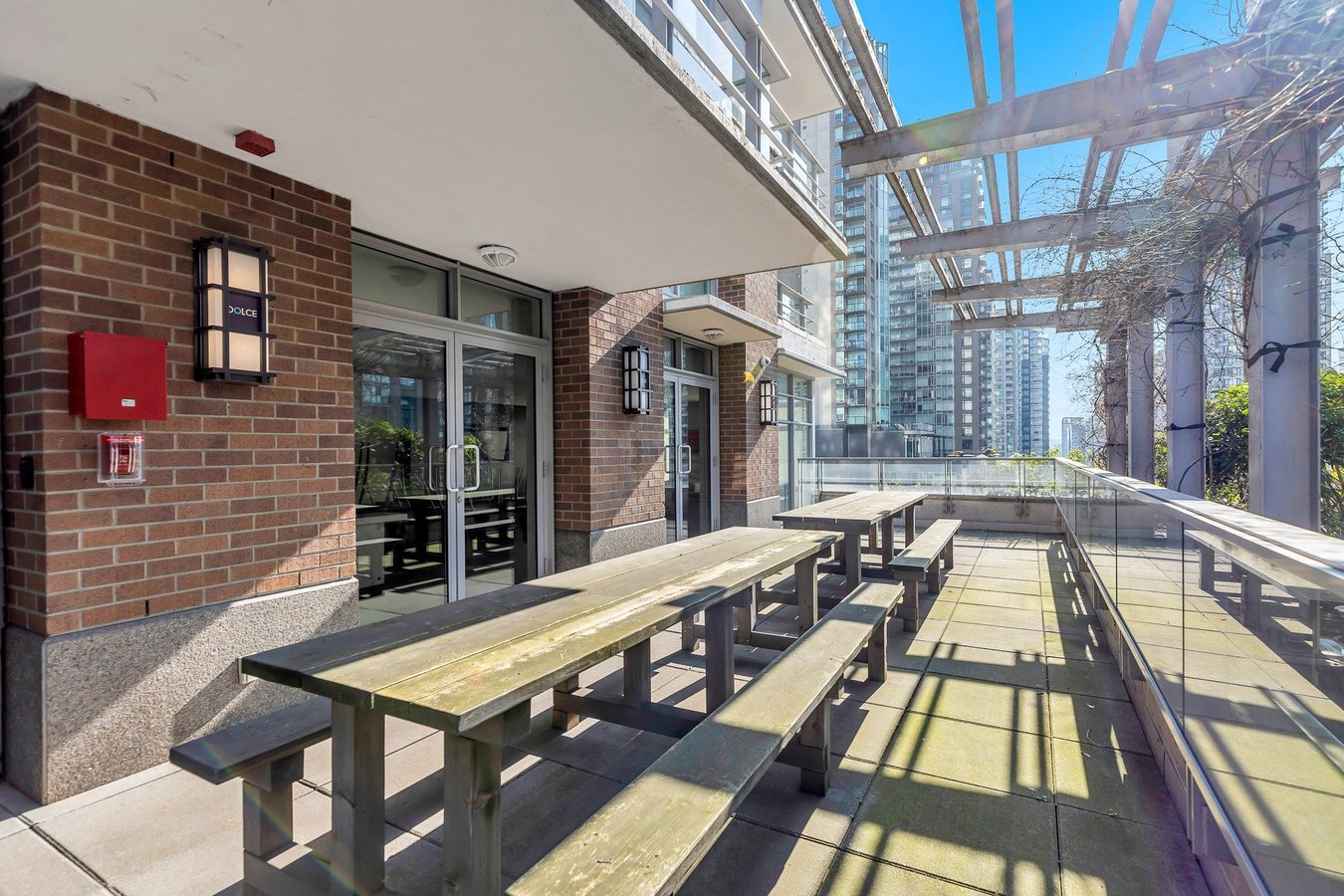 535 Smithe Street - Photo 35