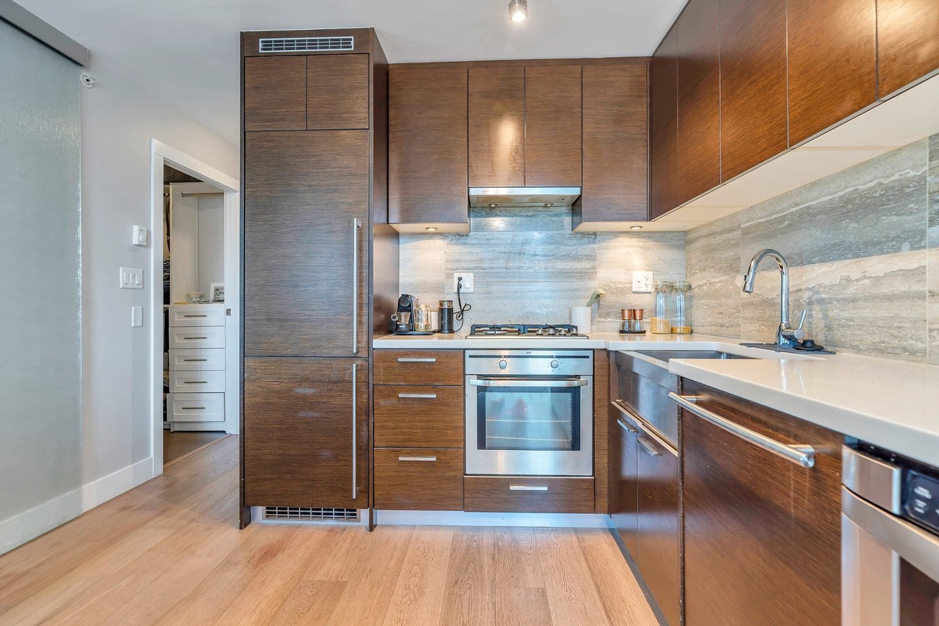535 Smithe Street - Photo 15