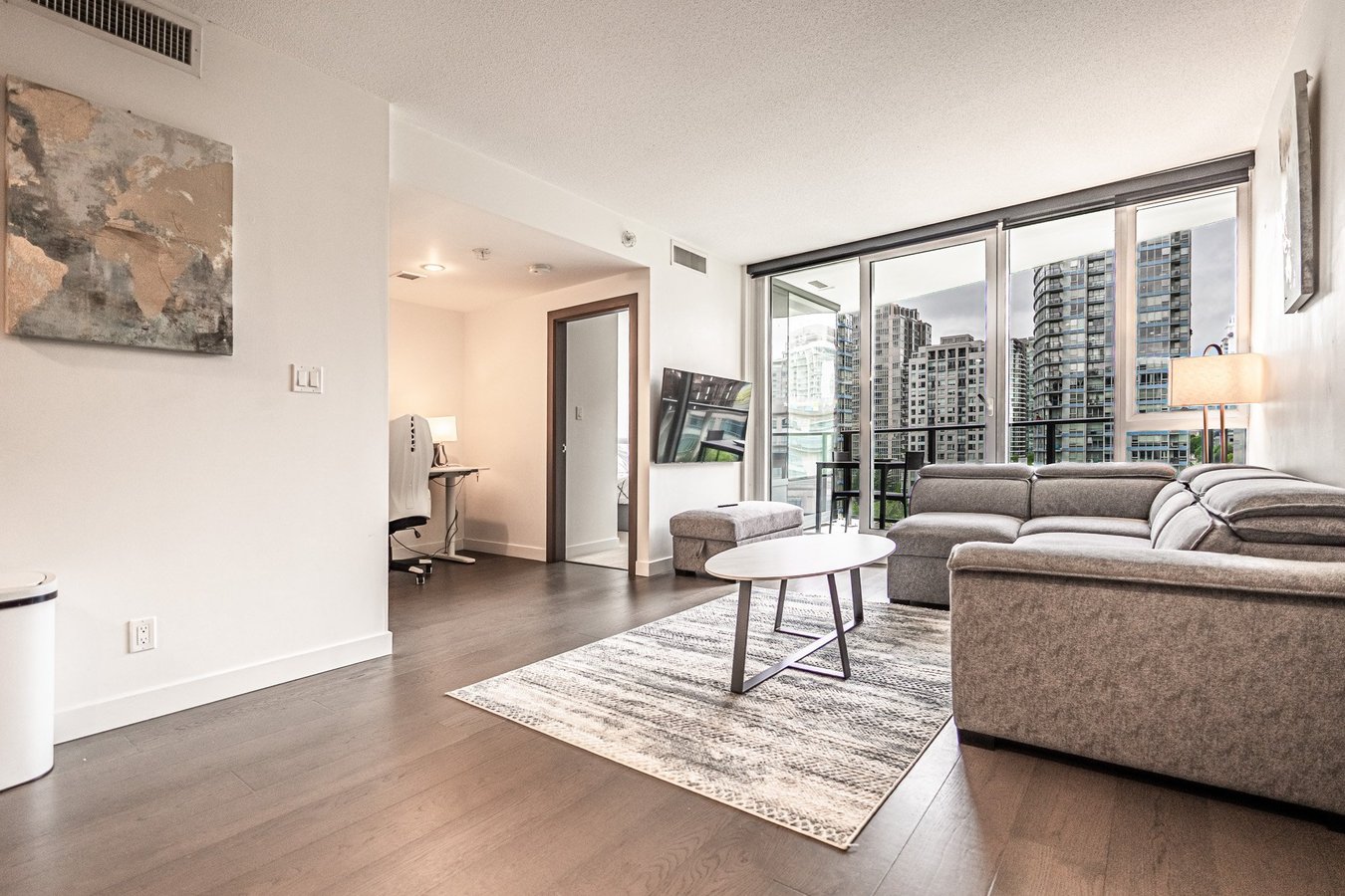 68 Smithe Street - Photo 2