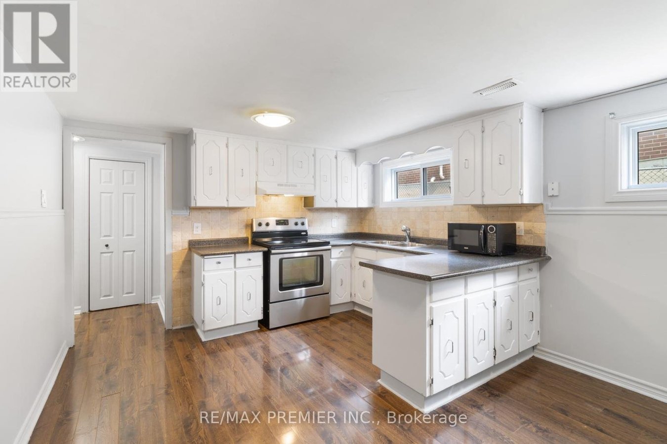 7872 MARTIN GROVE ROAD - Photo 9