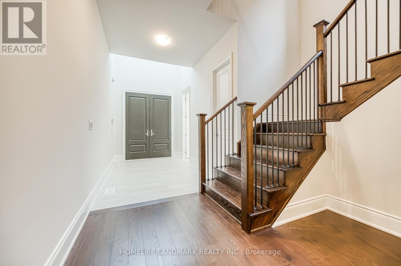 160 WINTHROP CRESCENT - Photo 3