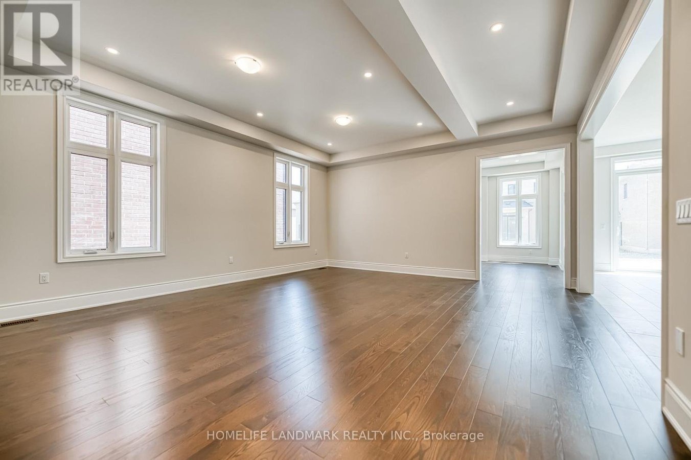 160 WINTHROP CRESCENT - Photo 5