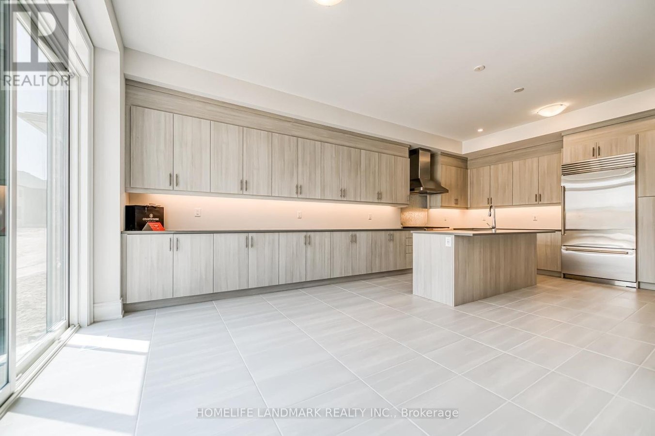 160 WINTHROP CRESCENT - Photo 13