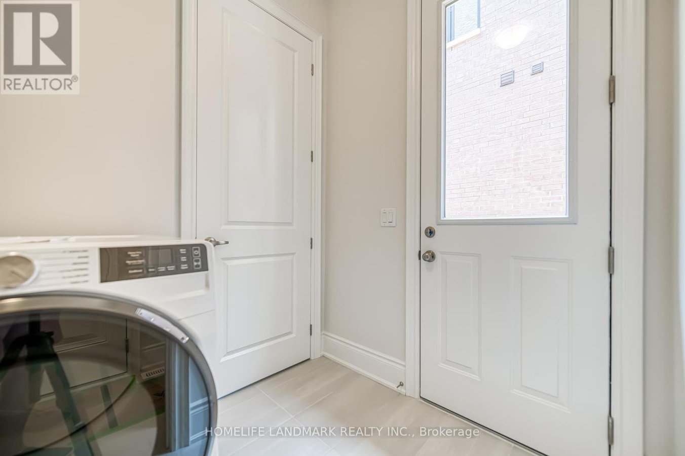 160 WINTHROP CRESCENT - Photo 20