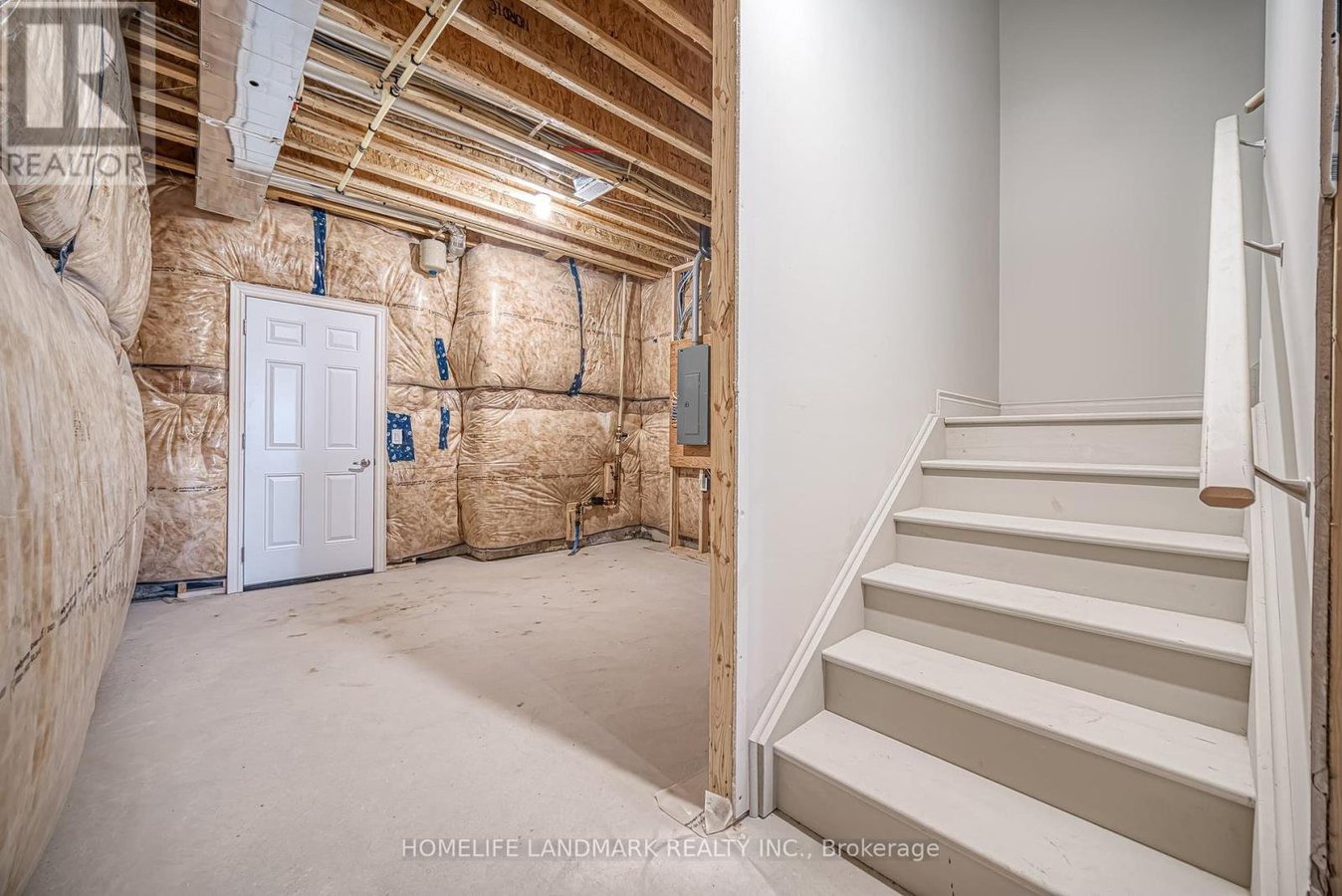 160 WINTHROP CRESCENT - Photo 38
