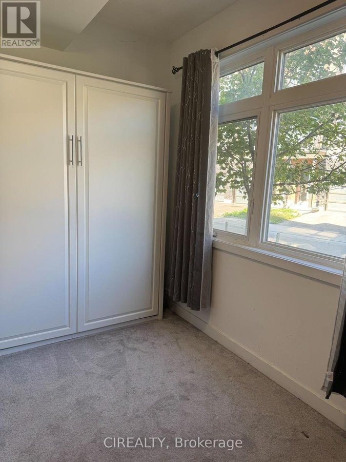 46 ENGEL STREET - Photo 2