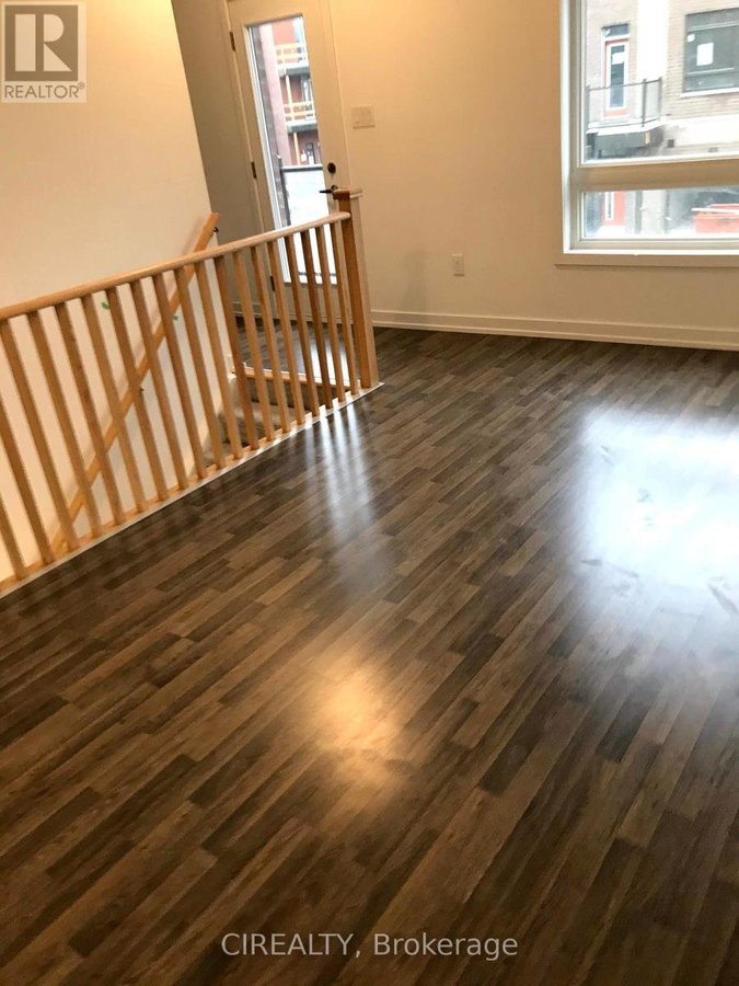 46 ENGEL STREET - Photo 3