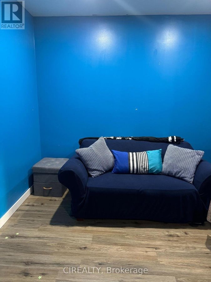 46 ENGEL STREET - Photo 13