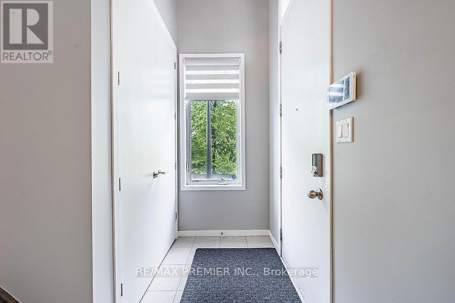 77 SYDNEY CIRCLE - Photo 3