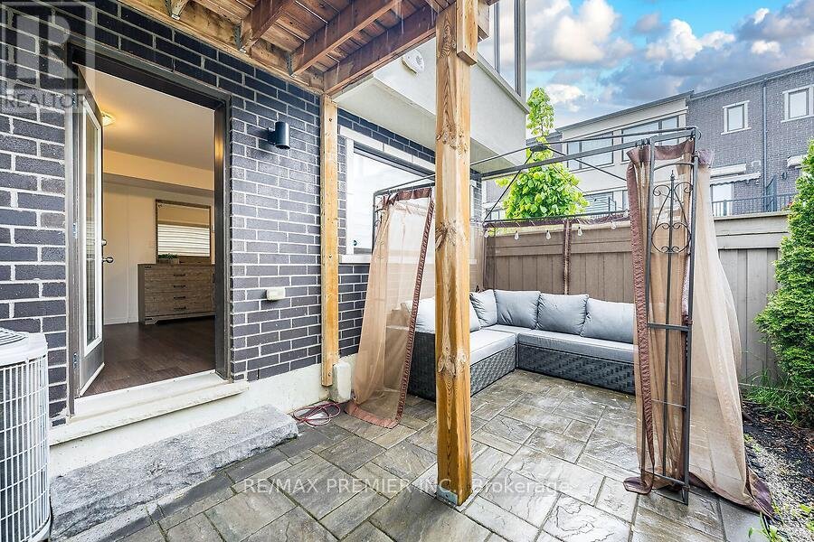 77 SYDNEY CIRCLE - Photo 44